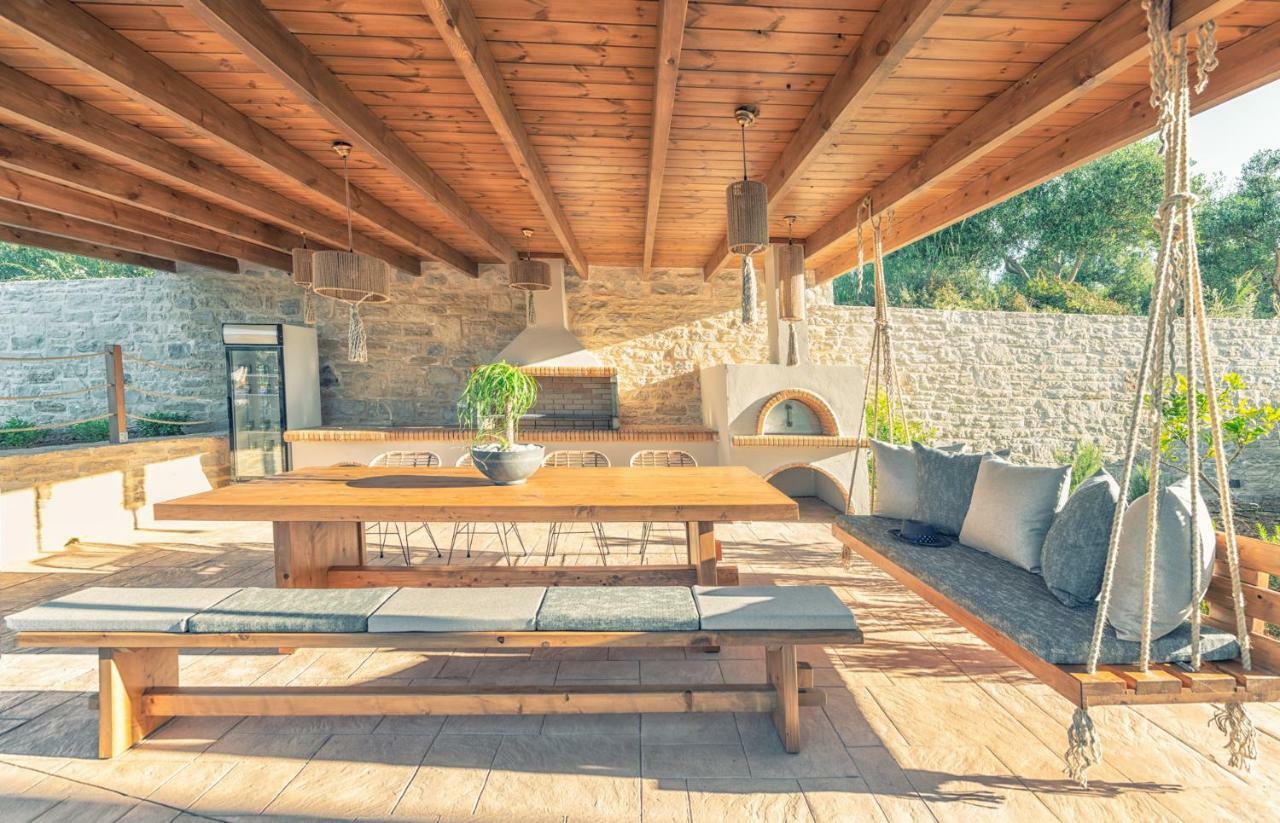 Ivoni Villa, An Iconic Summer Retreat, By Thinkvilla Perama  Bagian luar foto