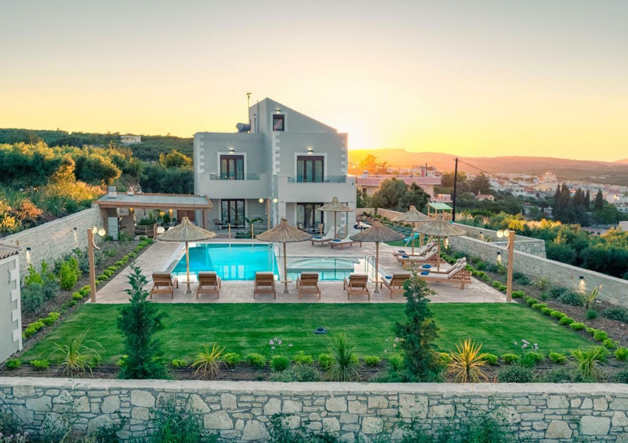 Ivoni Villa, An Iconic Summer Retreat, By Thinkvilla Perama  Bagian luar foto